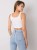 pol_pl_Bialy-crop-top-ze-sciagaczami-Loretta-RUE-PARIS-366482_3.jpg